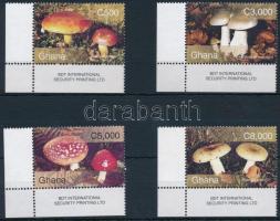 Mushrooms 4 corner stamps Gomba ívsarki sor 4 értéke