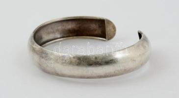 Ezüst(Ag) karperec, jelzett, 7x5,5 cm, nettó: 10,6 g