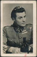 Sárdy János színész aláírása őt magát ábrázoló fotó hátulján