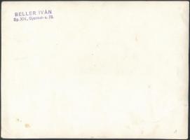 Beller Iván: Itatás, pecséttel jelzett fotó, sarkán törésnyommal, 19x14 cm