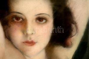 Fried Pál (1893-1955): Modell kék gyűrűvel. Pasztell, papír, jelzett üvegezett keretben, 65×50 cm