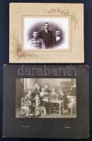 1897-1910 2 db családi fotó, hódmezővásárhelyi műtermekből, kartonra ragasztva, különböző méretben