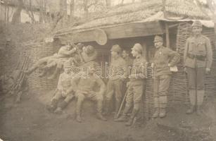 I. világháborús osztrák-magyar katonák, védállás / WWI K. u. K. soldiers, defense line, photo