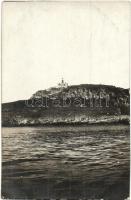 1915 Pelagosa, Palagruza; K.u.K. partraszállási akció Pelagosa szigeténél, szétlőtt világítótorny / K.u.K. Kriegsmarines invasion of the island of Palagruza, destroyed lighthouse, photo