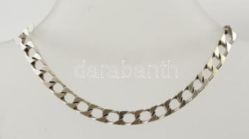 Ezüst(Ag) szögletes szemű pancer karlánc, jelzett, h: 19 cm, nettó: 8,7 g