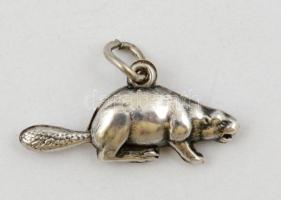 Ezüst(Ag) hód függő, jelzés nélkül, 2,5x1,3 cm, nettó: 0,8 g