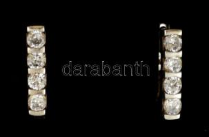 Ezüst(Ag) apró kövekkel díszített fülbevalópár, jelzett, 1,4x1,5 cm, bruttó: 3,7 g
