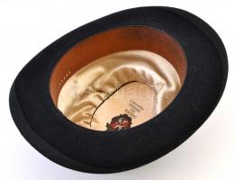 Skrivan keménykalap, jó állapotban, belső méret: 19×17 cm