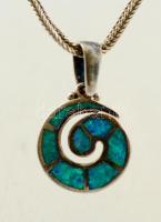 Ezüst(Ag) nyaklánc, opálos berakású medállal, jelzett, h: 48 cm, bruttó: 8 g