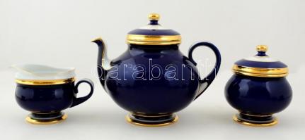 Hollóházi Szász Stúdióban készült számozott (2/200) kobaltkék-arany teás készlet, jelzett, hibátlan ...