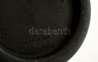 Wedgwood biszkvit fekete váza, jelzett, sérüléssel, m: 16 cm