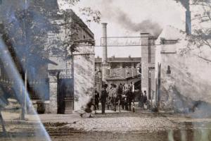 1922 Újpest Mauthner bőrgyár bejárata fotó 18x14 cm