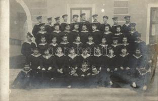 1908 Pola, Tengerésziskola csoportképe / K. u. K. Maschinen Schule / Austro-Hungarian Navy mariner school, group photo