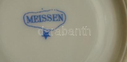 Meisseni virágmintás mokkás csésze csészealjjal, matricás, jelzett, javítással