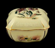 Zsolnay virágmintás porcelán ékszertartó dobozka, kézzel festett, jelzett, hibátlan, 8x8x4,5 cm