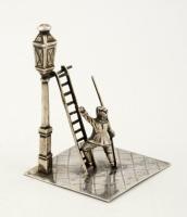 Ezüst(Ag) lámpagyújtogató, jelzett, 7,5x5,5x5 cm, nettó: 49,8 g