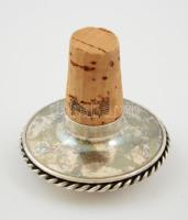 Ezüst(Ag) fejű dugó, jelzett, d: 5,5 cm, bruttó: 43,1 g