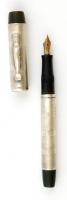 Ezüst(Ag) töltőtoll, jelzett, arany(Au) 14K tollheggyel, jelzett, h: 12 cm, bruttó: 18,5 g