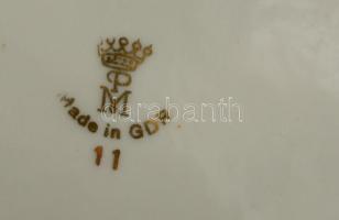 Kelet-német virágmintás porcelán dobozka, matricás, hibátlan, jelzett, 12x9x4 cm