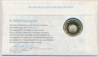 DN "A világ nemzeteinek érméi - Ausztria" aranyozott Ag emlékérem bélyeges borítékban, ném...