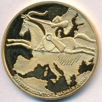 1996. "A Honfoglalás emlékére / Honteremtő hadjáratok" aranyozott emlékérem (42,5mm) T:1 (...