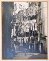 Fried Oszkár: Korfui utca, jelzett, kiállításon szerepelt fotó, paszpartuban, 30x23 cm / Corfu, sreet, vitage photo, 30x23 cm