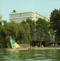 1984 Siófok-Széplak, 13 db szabadon felhasználható vintage negatív, 6x6 cm