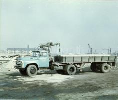 1972 Építőipari Fuvarozó Vállalat ÉPFU tehergépjárművei és erőgépei, 13 db szabadon felhasználható v...