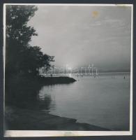 cca 1960 Balatoni fényképek, 7 db fotó, 17,5x17,5 cm és 24x18 cm között