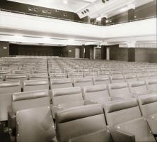 1982 Budapest, Szikra mozi külső-belső felvételei, 5 db szabadon felhasználható vintage negatív, 6x6...