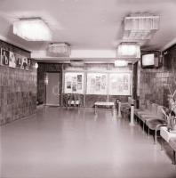 1982 Budapest, Szikra mozi külső-belső felvételei, 5 db szabadon felhasználható vintage negatív, 6x6...