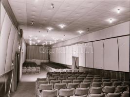 1973 Budapest, Bem mozi külső-belső felvételei, 4 db szabadon felhasználható vintage negatív, 6x7 cm