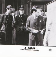 ,,A kulcs" című film állóképei, 17 db negatív, ezekről készültek a mozik előcsarnokában kiállít...