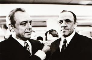 ,,Visszajelzés" című film állóképei, 15 db negatív, ezekről készültek a mozik előcsarnokában ki...