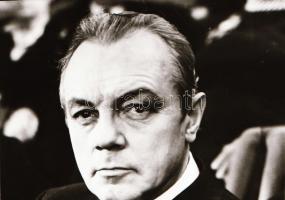 ,,Visszajelzés" című film állóképei, 15 db negatív, ezekről készültek a mozik előcsarnokában ki...