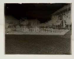 cca 1920 Gyula, városképek, épületfotók, 13 db vintage üveglemez negatív ismeretlen szerző hagyatéká...