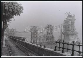 1947 Rózsa György: A Lánchíd újjáépítése, 3 db vintage negatívról készült mai nagyítás, 18x25 cm