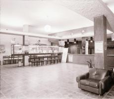 1982 Budapest, PALOTA mozi külső-belső felvételei, 8 db szabadon felhasználható vintage negatív, 6x7...