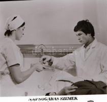 ,,A nap sugárzik szemeidben" című film állóképei, 25 db negatív, ezekről készültek a mozik előc...