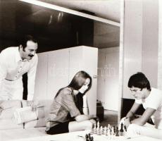 ,,A nap sugárzik szemeidben" című film állóképei, 25 db negatív, ezekről készültek a mozik előc...