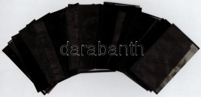 ,,Nagy kék jelzés" című film állóképei, 38 db negatív, ezekről készültek a mozik előcsarnokában...