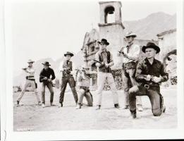 ,,Hét mesterlövész" című film állóképei, 20 db negatív, ezekről készültek a mozik előcsarnokába...