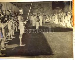 cca 1928 Budapest, GANZ gyár tanoncainak bevonulása, évnyitója, eskütétele, 13 db vintage negatív, 9...