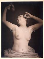 cca 1927 Demeter Károly (1892-1983) párizsi korszakában készült fotóművészeti alkotás, jelzés nélkül, a szerző hagyatékából, 23x17 cm, karton 47x35 cm