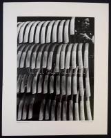 cca 1982 Kalocsai Rudolf: Kerékpár gyárban, aláírt vintage fotóművészeti alkotás, 39x29 cm, karton 50x40 cm