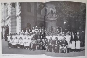 Halász, Zoltán - Lang, George: Gundel 1894-1994. Bp., 1993, Helikon. Kiadói egészvászon kötés, kiadó...