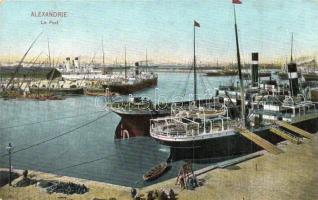 4 db RÉGI hajó motívumos képeslap; RMS Caledonia, 'Jermak', 'Stuttgart' / 4 pre-...