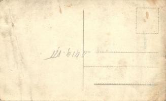 1919 Szigetszentmiklós, Fogyasztási szövetkezet, csoportkép az üzlet előtt, photo (fa)