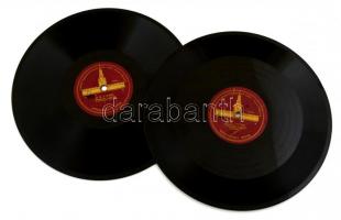 1945 Sztálin hangja, 1945 szeptember 2-án elmondott  beszéde két hanglemezen. A papírtok megviselt. ...