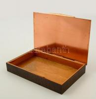 "Budapest Parlament" feliratú látképes réz dobozka, fa betéttel, jó állapotban, 16×10×2 cm